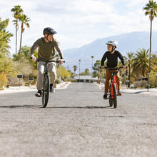 Load image into Gallery viewer, Batch 20" Kids' Bicycle