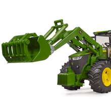 Cargar imagen en el visor de la galería, Tractor de juguete John Deere 7R 350 con cargador frontal y remolque