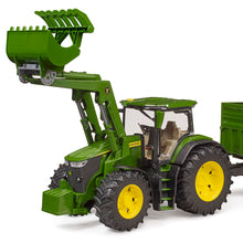 Cargar imagen en el visor de la galería, Tractor de juguete John Deere 7R 350 con cargador frontal y remolque
