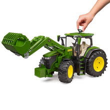 Carregar imatge al visor de la galeria, Tractor de joguina John Deere 7R 350 amb carregador frontal