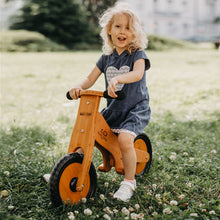 Carregar imatge al visor de la galeria, Bicicleta d´equilibri de fusta Kinderfeets - Bambú