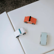 Load image into Gallery viewer, Iglu Corner Climber Foam Blocks White