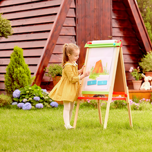 Cargar imagen en el visor de la galería, Pizarra para pintar el Pequeño Artista de Hape con accesorios