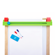 Cargar imagen en el visor de la galería, Pizarra para pintar el Pequeño Artista de Hape con accesorios