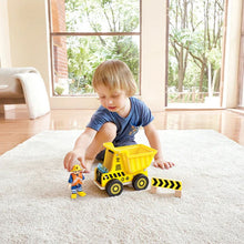 Carregar imatge al visor de la galeria, Camió Bolquet Hape amb ninot