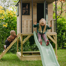 Carregar imagem no visualizador da galeria, Casita Infantil de Madera Adventure Cottage con Plataforma y Tobogán