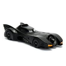 Cargar imagen en el visor de la galería, Coche Batmóvil 1989 de metal 1:24 con figura Batman – Jada Toys