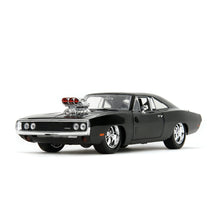Carregar imatge al visor de la galeria, Coche Dodge Charger Fast & Furious con figura Dominic Toretto - Escala 1:24