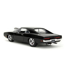 Carregar imatge al visor de la galeria, Coche Dodge Charger Fast & Furious con figura Dominic Toretto - Escala 1:24