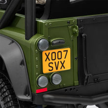 Cargar imagen en el visor de la galería, Coche Eléctrico Infantil Land Rover Defender 110