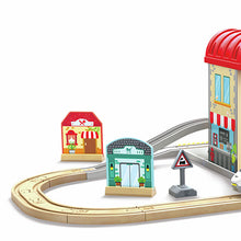Load image into Gallery viewer, Circuito de madera Estación de Tren Portátil Hape