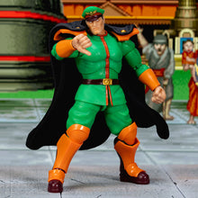 Cargar imagen en el visor de la galería, Figura de acción M. Bison de Street Fighter II