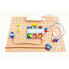 Cargar imagen en el visor de la galería, Juego de electrónica Circuit Explorer Boost – Hape