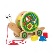 Cargar imagen en el visor de la galería, Caracol de Arrastre y Clasificador de Formas Hape