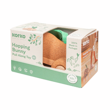 Cargar imagen en el visor de la galería, Juguete de arrastre de corcho natural Conejo Korko