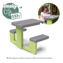 Cargar imagen en el visor de la galería, Mesa Picnic Para Casas De Juguete Smoby