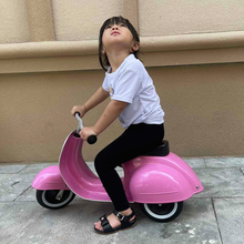 Load image into Gallery viewer, Primo Classic ride-on motorcycle - Pink