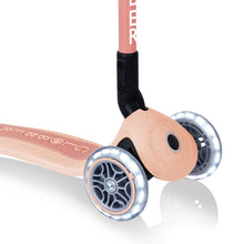 Cargar imagen en el visor de la galería, Patinete Junior Plegable Eco a tres ruedas - Melocotón