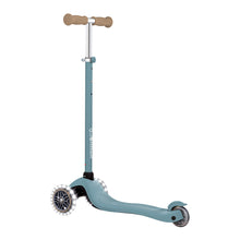 Cargar imagen en el visor de la galería, Patinete infantil Globber Primo Lights Signature Azul Ceniza con ruedas LED