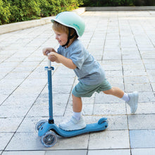 Cargar imagen en el visor de la galería, Patinete infantil Globber Primo Lights Signature Azul Ceniza con ruedas LED