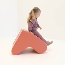 Cargar imagen en el visor de la galería, Silla Mecedora Infantil de Espuma IGLU