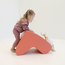 Cargar imagen en el visor de la galería, Silla Mecedora Infantil de Espuma IGLU
