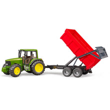 Carregar imatge al visor de la galeria, Tractor de joguina John Deere 6920 amb remolc bolquet