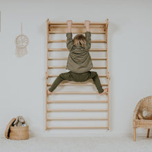 Carregar imatge al visor de la galeria, Triangle Pikler + Paret Sueca 2 en 1 + Rampa - Natural