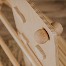 Carregar imatge al visor de la galeria, Triangle Pikler + Paret Sueca 2 en 1 + Rampa - Natural