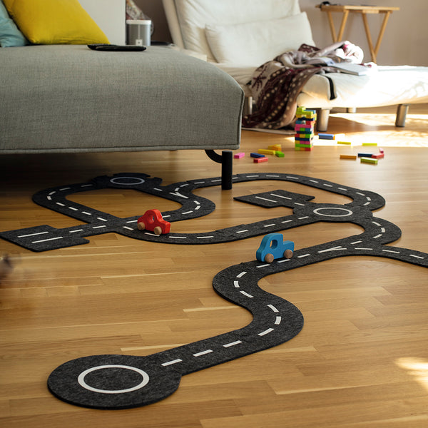 Goki toy roads with 2 wooden cars