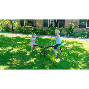 Rotating seesaw spinner