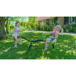 Rotating seesaw spinner