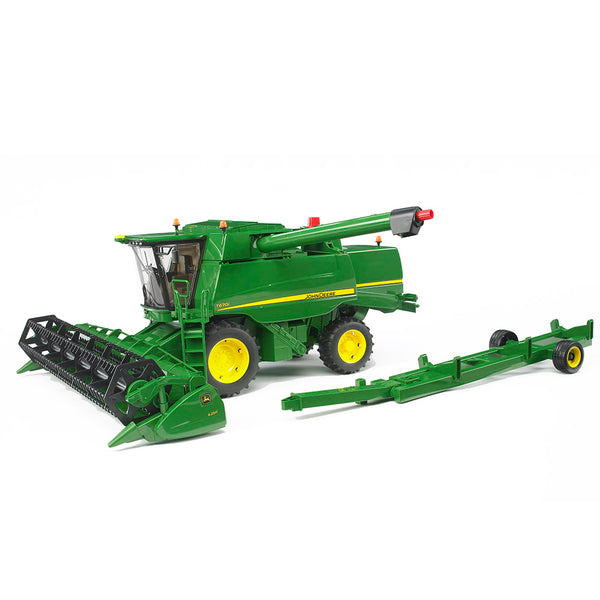 John Deere T670i toy combine harvester