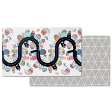 Cargar imagen en el visor de la galería, Alfombra infantil de juego reversible City de Skip Hop - 218x132
