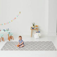 Cargar imagen en el visor de la galería, Alfombra infantil de juego reversible City de Skip Hop - 218x132
