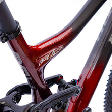 Carregar imatge al visor de la galeria, Bicicleta de Muntanya Niner RKT RDO 120 3-Star 29"
