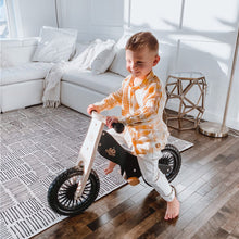 Cargar imagen en el visor de la galería, Bicicleta de equilibrio de madera Kinderfeets - Negro
