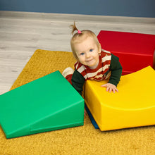 Carregar imatge al visor de la galeria, Blocs de Psicomotricitat Iglu Little Crawler Multi Color
