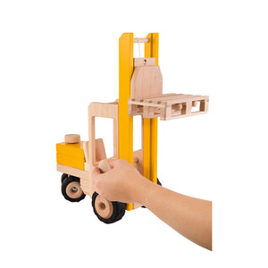 Toro montacargas con palet de madera Goki