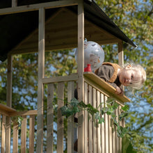 Cargar imagen en el visor de la galería, Casita de madera infantil con tobogán y arenero Panorama 500
