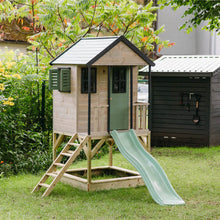 Carregar imagem no visualizador da galeria, Casita Infantil de Madera Adventure Cottage con Plataforma y Tobogán
