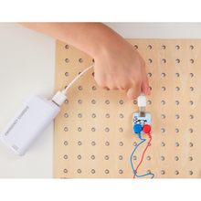 Cargar imagen en el visor de la galería, Juego de electrónica Circuit Explorer Lab Kit – Hape
