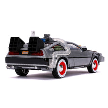 Cargar imagen en el visor de la galería, Coche DeLorean Time Machine – Regreso al Futuro III – Jada Toys

