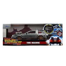 Cargar imagen en el visor de la galería, Coche DeLorean Time Machine — Regreso al Futuro III (1885) – Jada Toys
