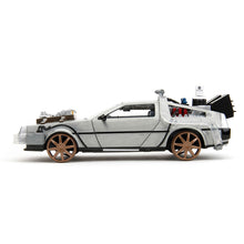 Cargar imagen en el visor de la galería, Coche DeLorean Time Machine — Regreso al Futuro III (1885) – Jada Toys
