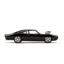 Carregar imatge al visor de la galeria, Coche Dodge Charger Fast &amp; Furious con figura Dominic Toretto - Escala 1:24

