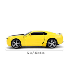 Load image into Gallery viewer, Coche Radiocontrol Transformers Bumblebee Convertible – Jada Toys
