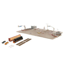 Carregar imatge al visor de la galeria, Diorama Nano Escenario Tren – The Final Race – Fast &amp; Furious
