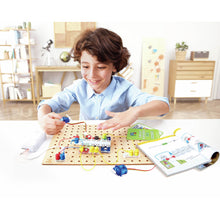 Cargar imagen en el visor de la galería, Juego de electrónica Circuit Explorer Boost – Hape

