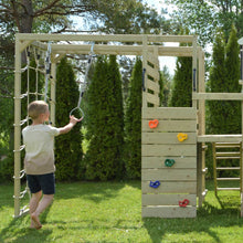 Carregar imatge al visor de la galeria, Parc Infantil de Fusta Adventure Cottage amb Tobogan, Gronxador i Gimnàs
